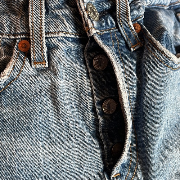 Levi's Blue Straight Leg Wedgie Jeans with Faded Wash - Picture 3 of 6